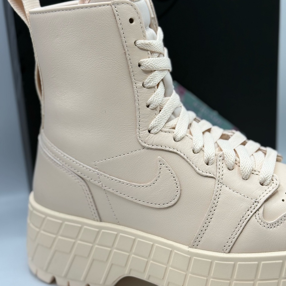 NIKE AIR JORDAN 1 BROOKLYN BOOTS - Picture 3 of 9